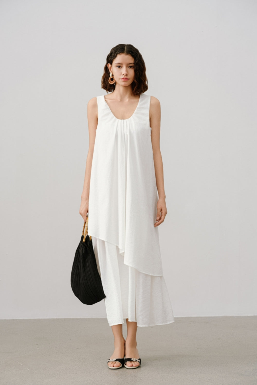 Fließendes Stufenkleid – Elegantes Design aus hochwertiger Viskose, Nylon und Baumwollmischung für mühelosen Sommer-Chic