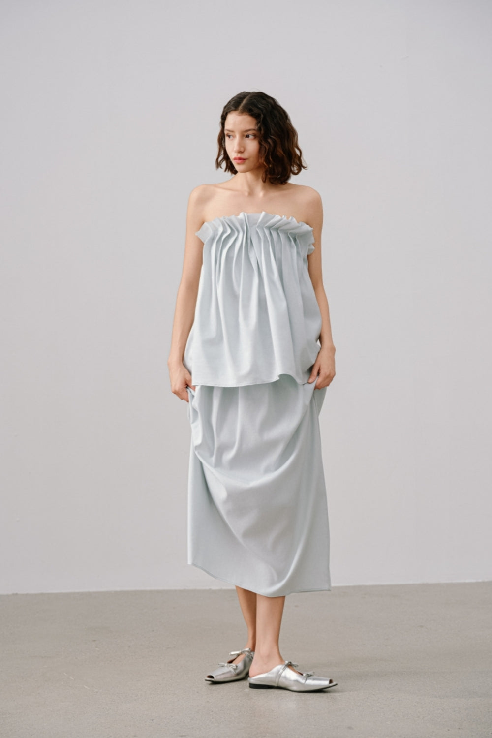 Elegantne volditud bandeau-top – pehme TENCEL™ ja linase segu, kerge ja hingav, ideaalne suveks