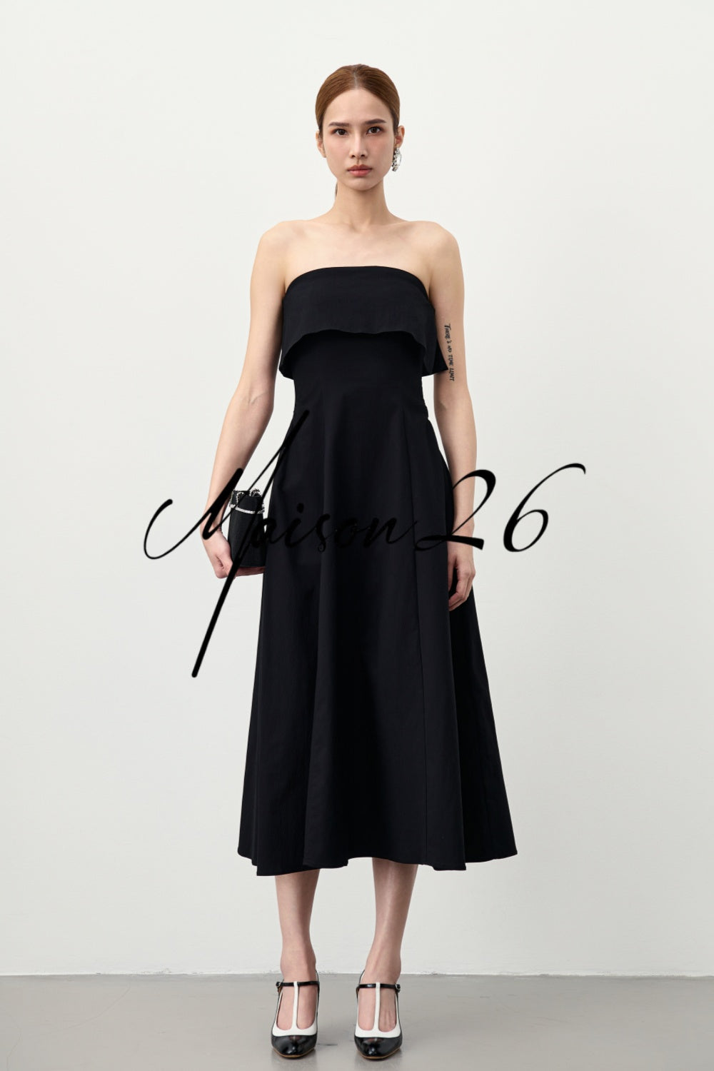 Textured Jacquette Midi Dress – Sculpted Simplicity Black / M