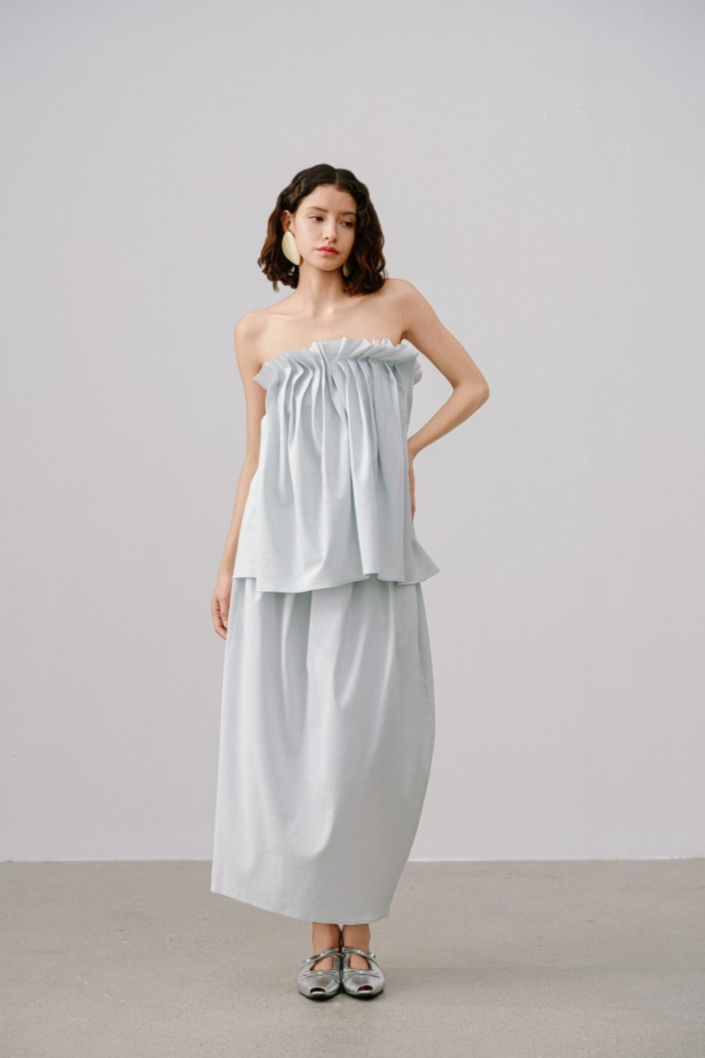 Elegantne volditud bandeau-top – pehme TENCEL™ ja linase segu, kerge ja hingav, ideaalne suveks